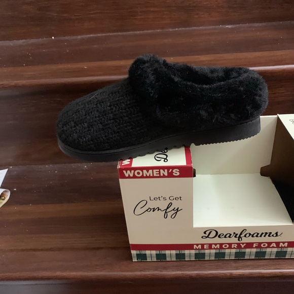 New DearFoam Women’s Slippers Faux Fur Memory Foam Indoor Outdoor Black M 7-8 - Picture 6 of 13
